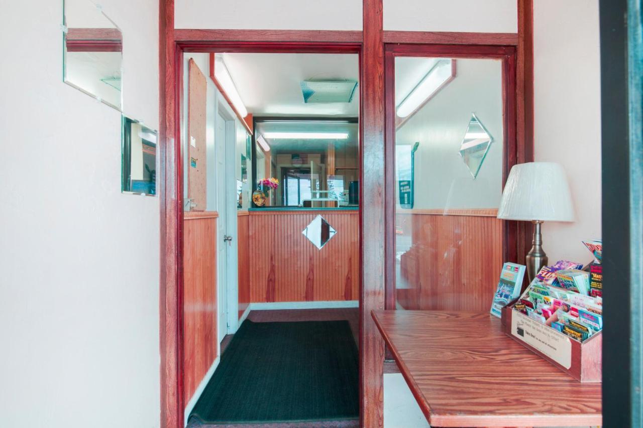 Oyo Hotel Dalton Pa I-81 Craig Экстерьер фото