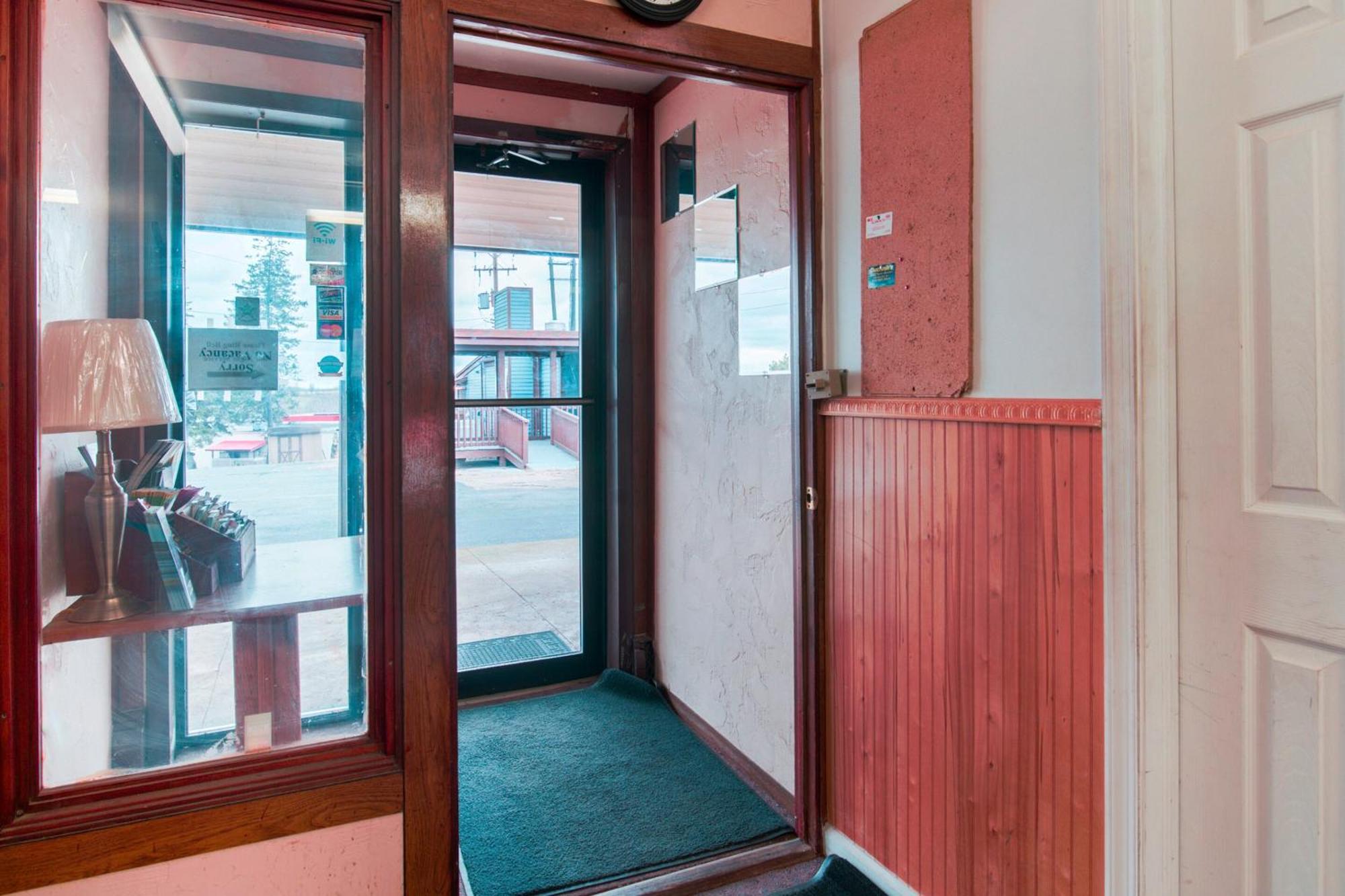 Oyo Hotel Dalton Pa I-81 Craig Экстерьер фото